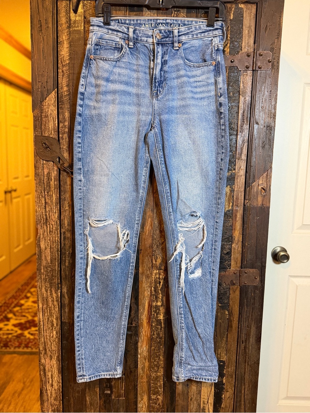 American Eagle Mom Jeans Womens 2 Long Strigid High Rise Ripped Distressed